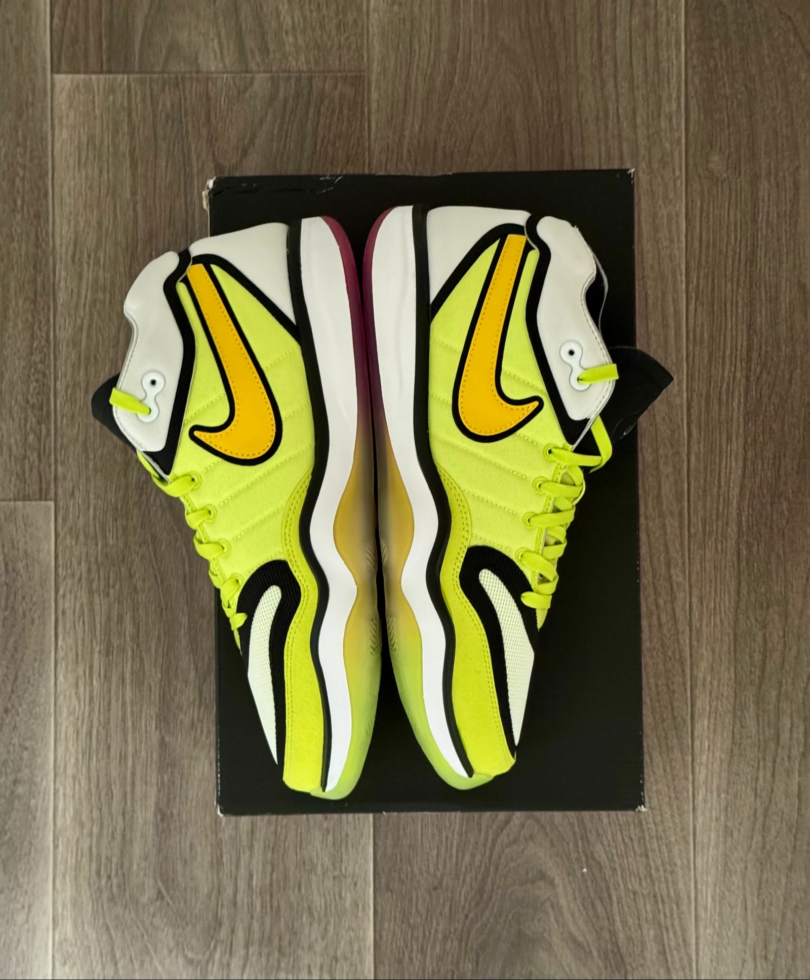 Authentic New Nike G.T. Hustle 2 Sneakers Size 45 – photo 2